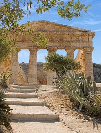 on-Sicily - culture - The temple at Segesta