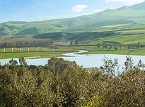 on-Sicily - cycling near Lago Poma in Sicily