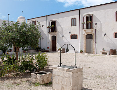 on-Sicily - photos of the Masseria Mirabile in Balestrate, Sicily